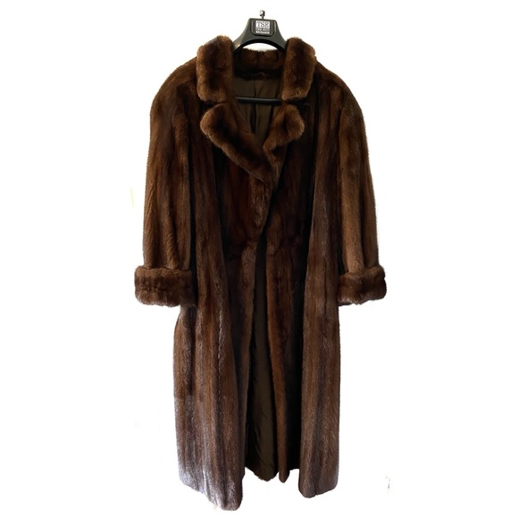 Mahogany Mink Fur Coat - Picture 4 of 8